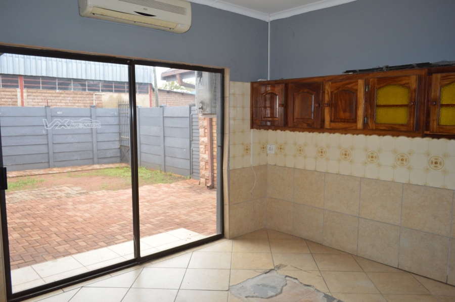 Commercial Property for Sale in Collerville North West